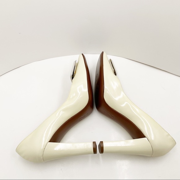 💕HP💕🆕{MOSCHINO}Patent Leather Pump with Buckle - Picture 10 of 16